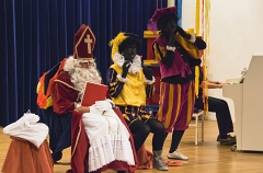 Aankomst Sint op school